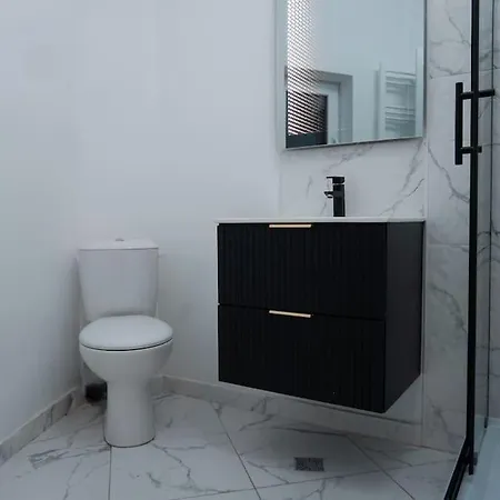 Apartment Good Vibe 2 Bdr Ap In Downtown