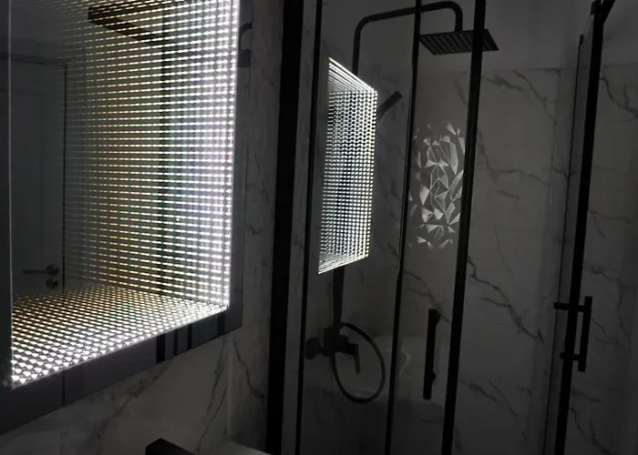 Good Vibe 2 Bdr Ap In Downtown